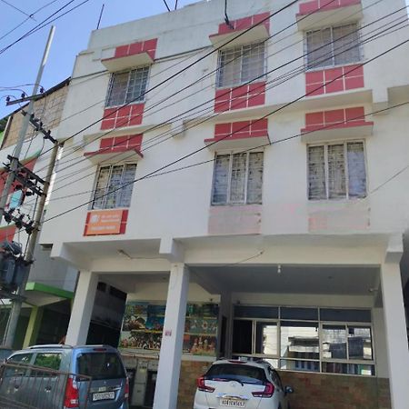 The Executive Inn 古瓦哈提 外观 照片